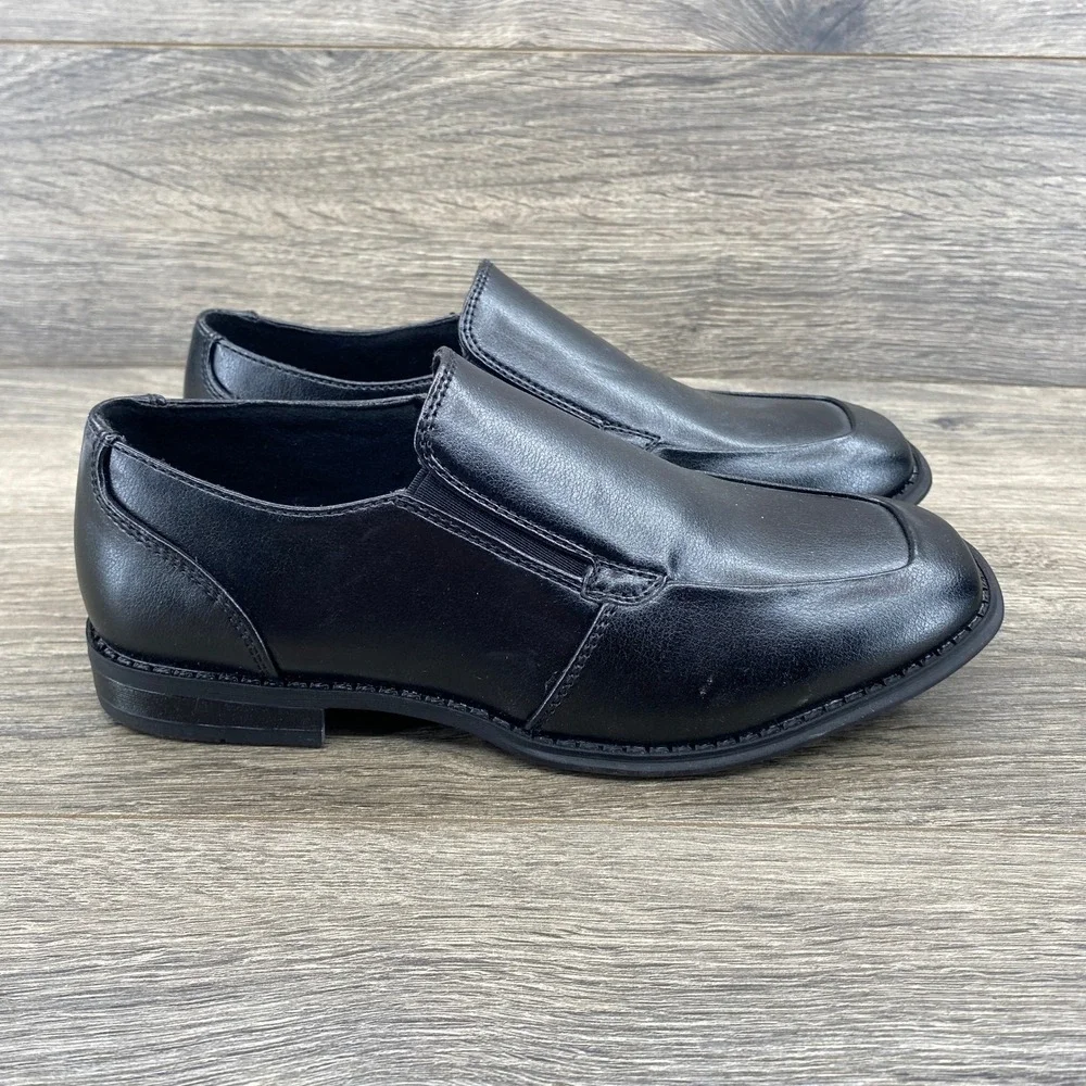 Kohls Boys Black Slip On Dress Shoes Square‎ Toe Memory Foam SNCRISTOPHER Size 4